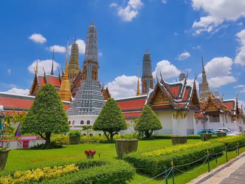 Bangkok: Grand Palace, Wat Pho, Wat Arun Sacred & Local Tour - Key things I’d watch for on this tour