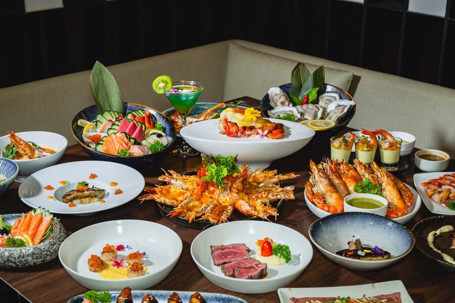 Bangkok: Great Harbour International Buffet - Review snapshot, what people praise the most
