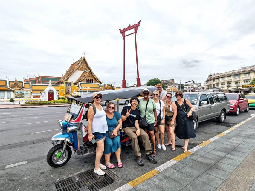Bangkok: Guided Tour in a Typical Thai Tuk-Tuk - Grand Palace area and the iconic exterior views