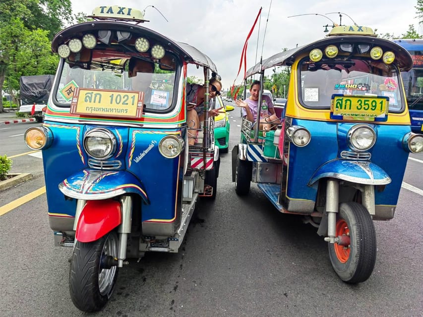 Bangkok: Guided Tour in a Typical Thai Tuk-Tuk - Wat Ratchanatdaram and Wat Pho, seen without entering