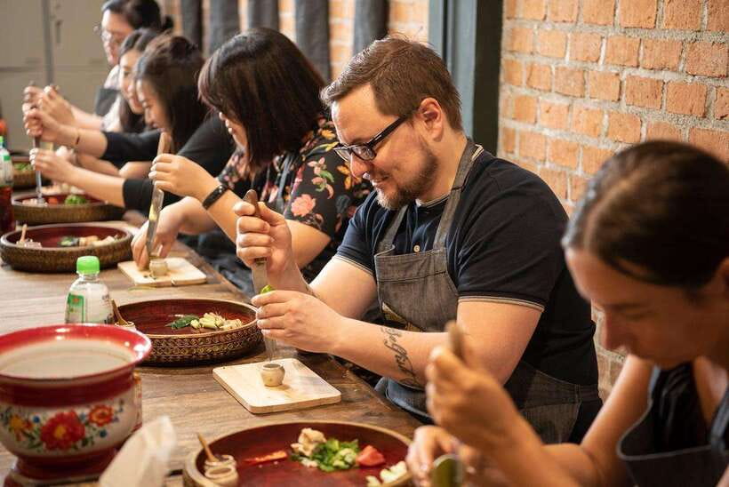 Bangkok: Hands-on Thai Cooking Class and Market Tour - Meeting Point Near BTS and MRT, and How the Day Shapes Your Class