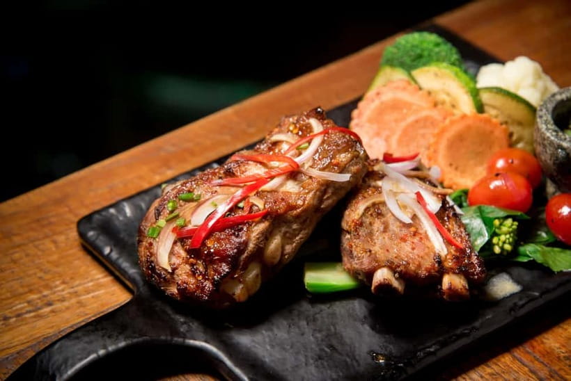 Bangkok Heightz The Continent Hotel - House Rules and Practical Limits: plan your outfit and your night