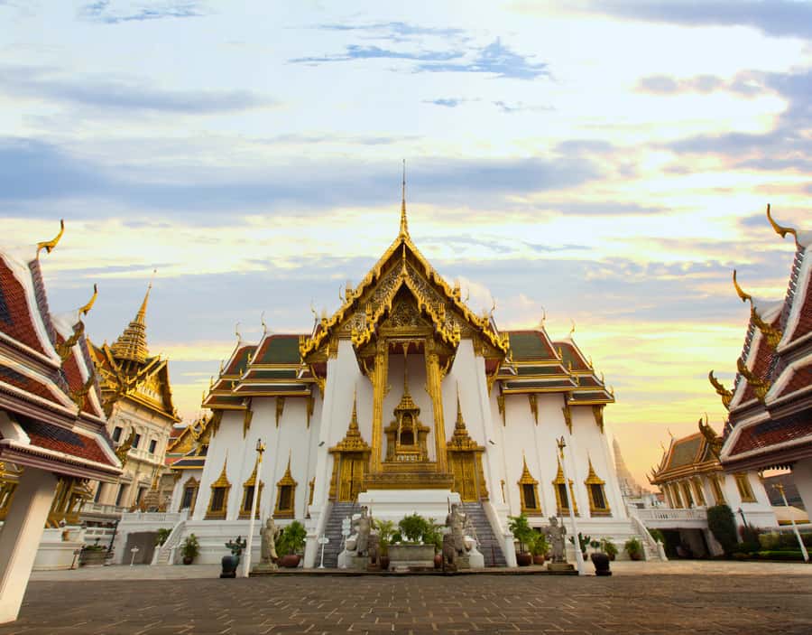 Bangkok: Highlights Tour wth Grand Palace & Must See Temples - Key points at a glance