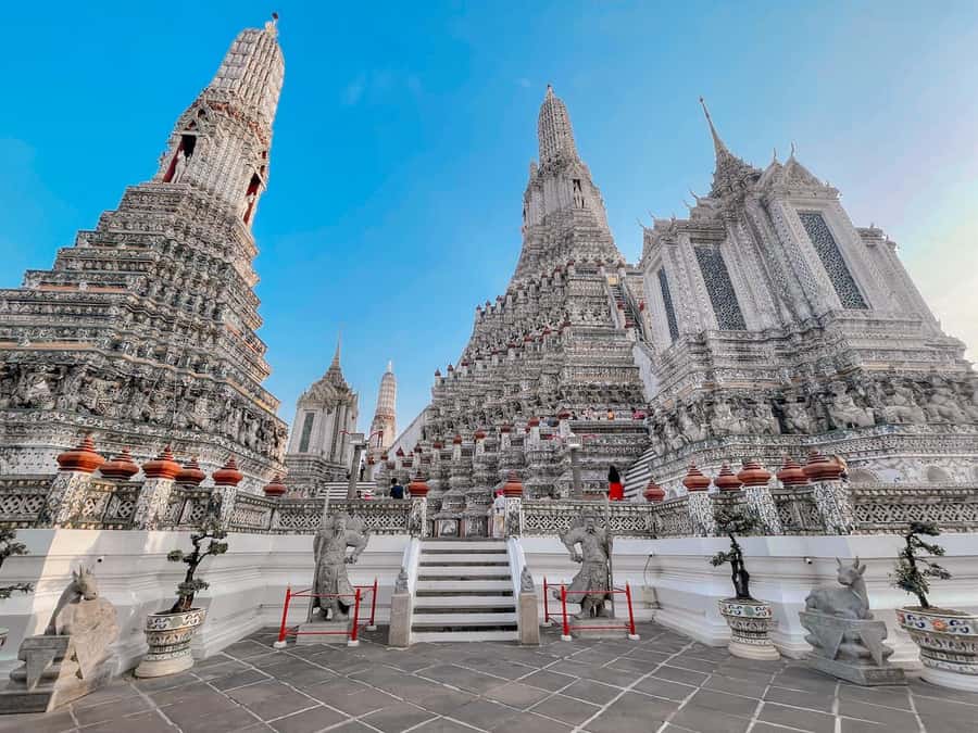Bangkok: Iconic Temples Private Tour - Price and value: what $61 buys, and what you still pay in cash