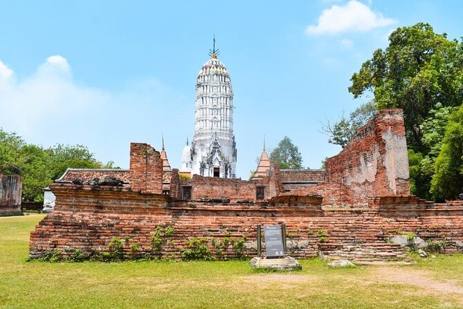 Bangkok Instagram Floating City Tour with Heritage Cruise - Wat Rakhang Khositaram, the Temple of the Bells Photo Break