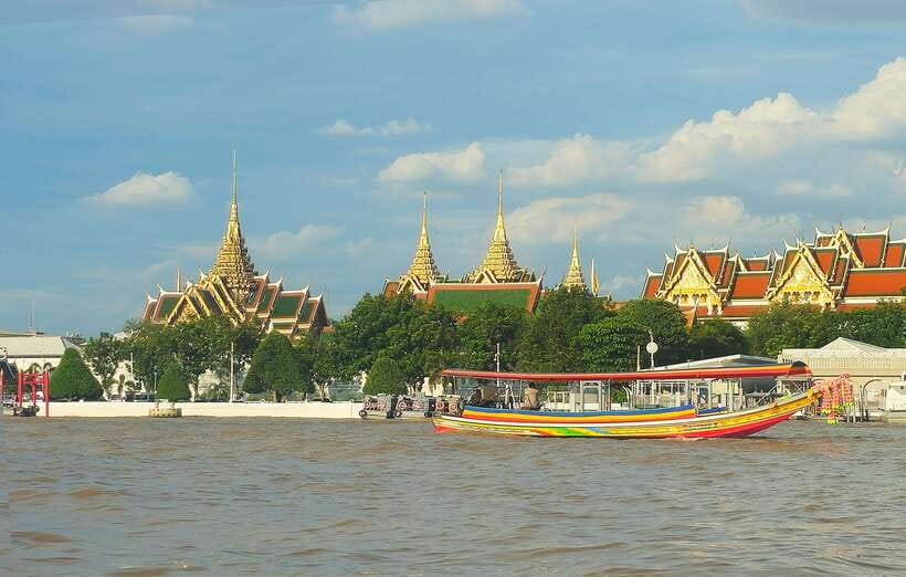Bangkok Long Boat Canal a Big Buddha & Culture Markets Tour - Price and value: what $44 buys you in real terms