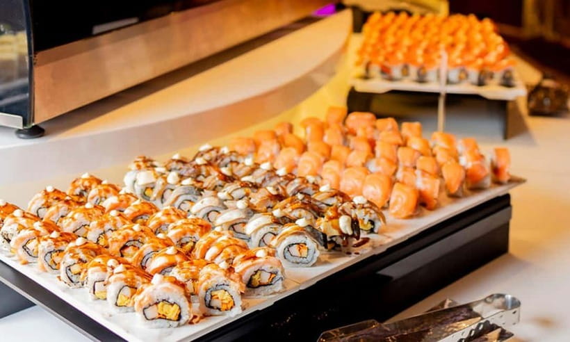 Bangkok: Luxury Dinner Cruise on Chao Phraya River - Dinner Done Right: The Buffet Mix of Thai and International