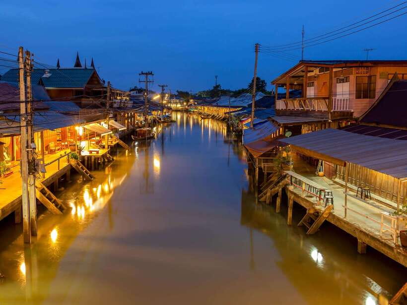 Bangkok: Maeklong Railway & Amphawa Floating Market Day Trip - Price and logistics, why $49 can make sense (and when it won’t)
