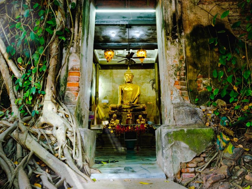 Bangkok: Maeklong Railway & Amphawa Floating Market Day Trip - GSTC-certified and a small-group day, sustainability you can feel good about