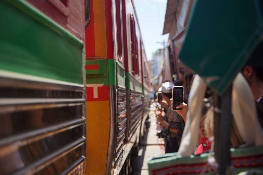 Bangkok: Maeklong Railway Market and Floating Market Tour - Maeklong Railway Market: where vendors reset their stalls in seconds
