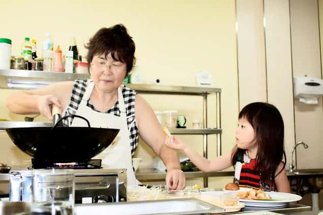 Bangkok: Maliwan Thai Cooking Class with Market Tour - What Thai food lessons you will actually take home