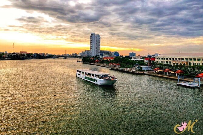 Bangkok Manohra Cruise Sunset Dining on Chao Phraya River - A Few Smart Pre-Trip Tips