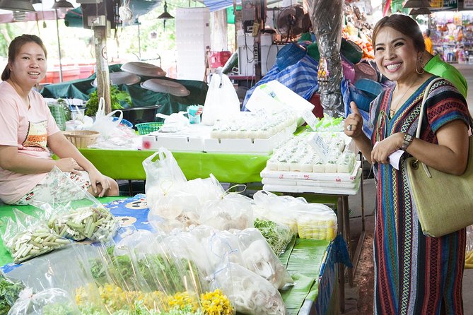 Bangkok Market Tour & Thai Cooking Class with Boat Ride with Aoy - Transfers, Meeting Point, and Timing: How to Plan Your Day