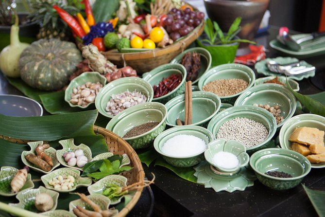 Bangkok Market Tour & Thai Cooking Class with Boat Ride with Aoy - The Boat Ride on the Tha Chin River: A Quick Reset