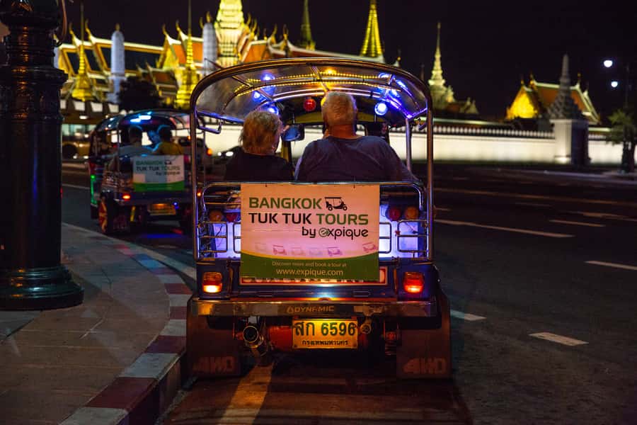 Bangkok: Markets, Temples and Food Night Tour by Tuk Tuk - Chinatown dessert payoff: the sweet ending that makes sense