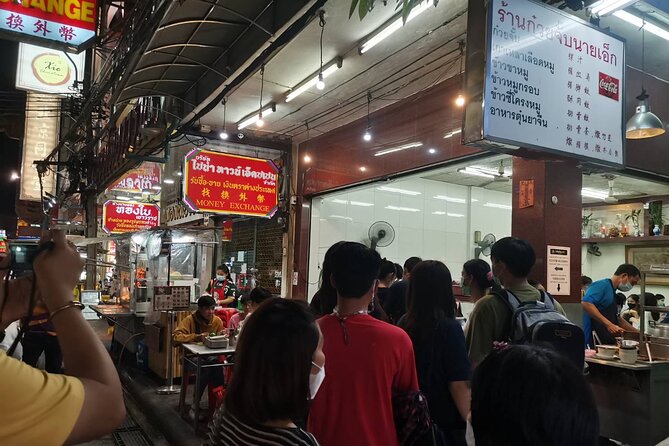 Bangkok: Michelin Guide Street Food Tour by Tuk Tuk - Rajadamnoen Avenue links the palaces, even while you eat