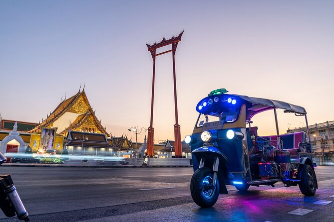Bangkok: Michelin Street Eats by Tuk-Tuk Guided Food Tour - Saphan Khao Market: your street-food wandering zone