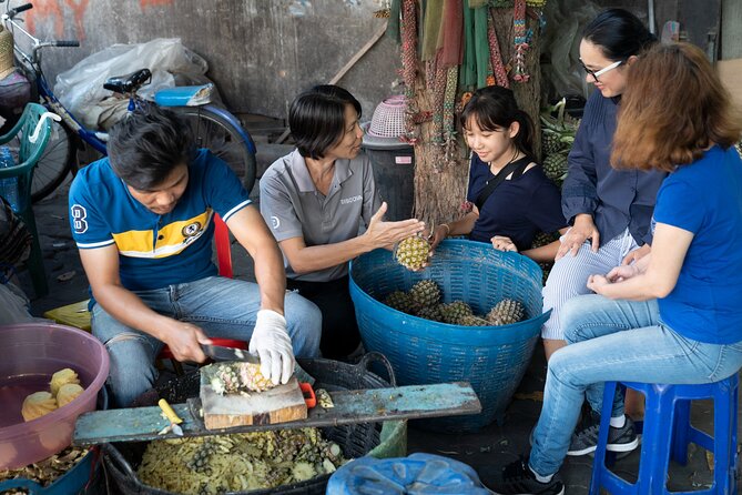 Bangkok: Michelin Street Eats by Tuk-Tuk Guided Food Tour - Who should book this Bangkok Michelin Street Eats tour