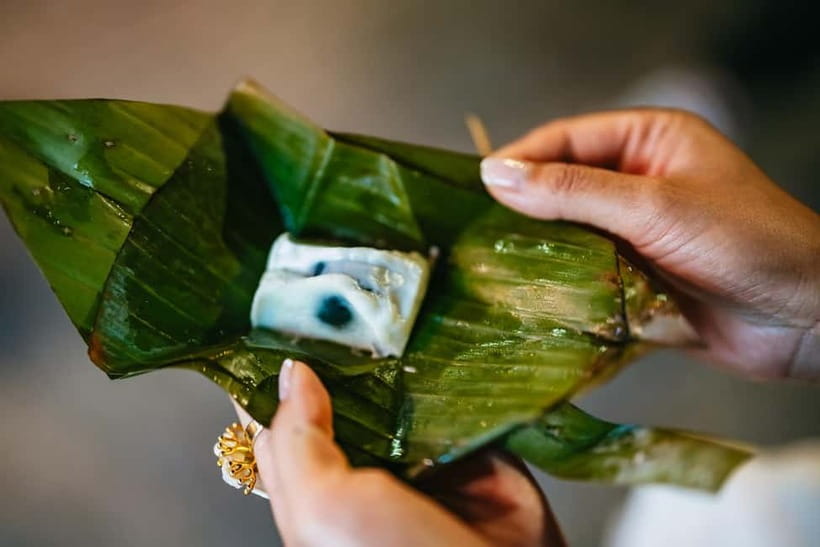 Bangkok: Midnight Food Tour by Tuk-Tuk - Vegetarian rules, spice reality, and smart eating tactics