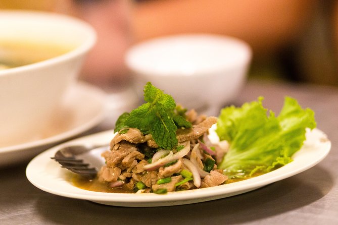Bangkok Midnight Food Tuk Tuk Tour - Stop 1: Pom Prap Sattru Phai and the chicken noodle with egg choice