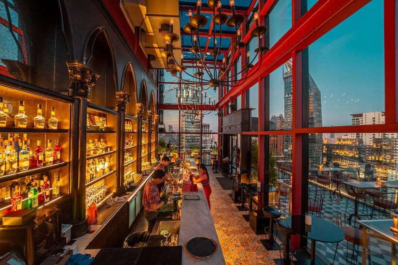 Bangkok: Mojjo Rooftop Lounge & Bar Food & Beverage Package - Mojjo Rooftop Lounge in Skyview Hotel, why the 32nd floor matters