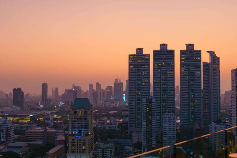 Bangkok: Mojjo Rooftop Lounge & Bar Food & Beverage Package - Food and signature drinks: Latin fusion that fits a rooftop bar
