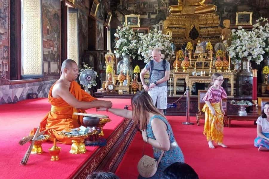 Bangkok : Must-see Private Tour With Car - Pak Khlong Talat Flower Market: The Senses Stop
