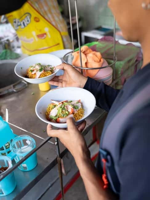 Bangkok: Must-Try Hidden Bike & Food Experience - Tsai Eatery meet-up: start cool, beat the traffic, get set