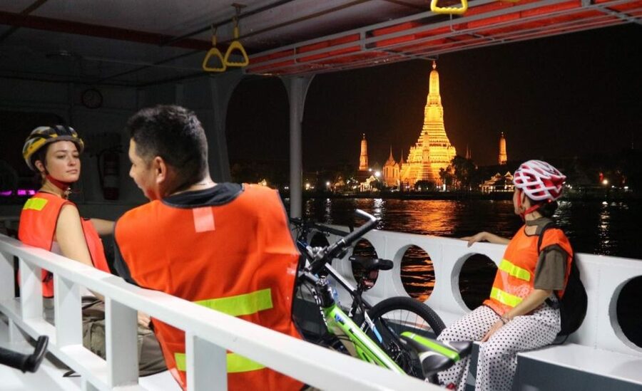 Bangkok: Night Bike Ride and Dinner at a Local Restaurant - From Thonburi at 6 PM: why this tour’s timing works