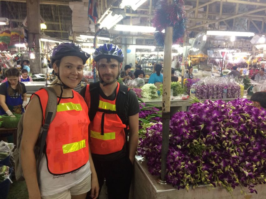 Bangkok: Night Bike Ride and Dinner at a Local Restaurant - Safety gear and how the night ride actually feels