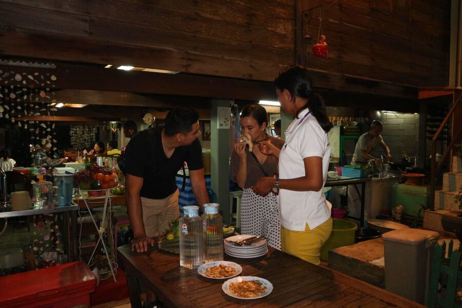 Bangkok: Night Bike Ride and Dinner at a Local Restaurant - Ferries back and the ride-like-a-local finale