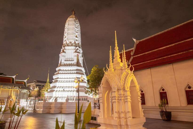 Bangkok: Night Bike Tour with Temples & Flower Market Visit - How hard is it, and will I feel safe at night?