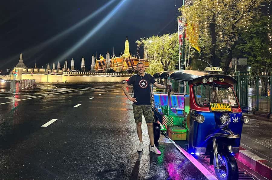 Bangkok Night Food Tour By Tuk-Tuk - Secret stop with beer and scenic views on the way