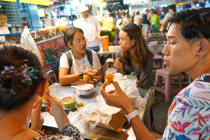 Bangkok Night Michelin Foodie Tour in Chinatown with 15+ tastings - OK Pad Thai: the classic that still teaches you something new