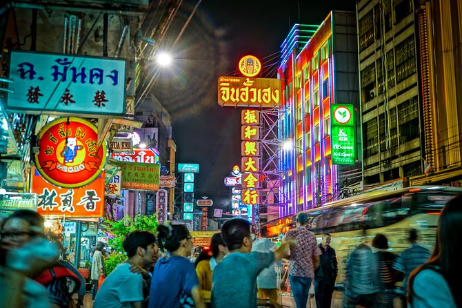 Bangkok Night Michelin Foodie Tour in Chinatown with 15+ tastings - Snack stop and “small but important” variety