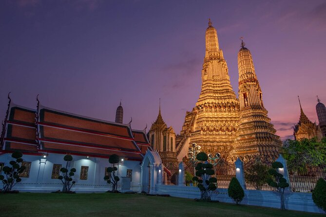 Bangkok Night Tour: Wat Arun, Wat Pho, Chinatown & Tuk Tuk Ride - Chinatown and Yaowarat Road: tuk-tuk rides plus time for street food energy