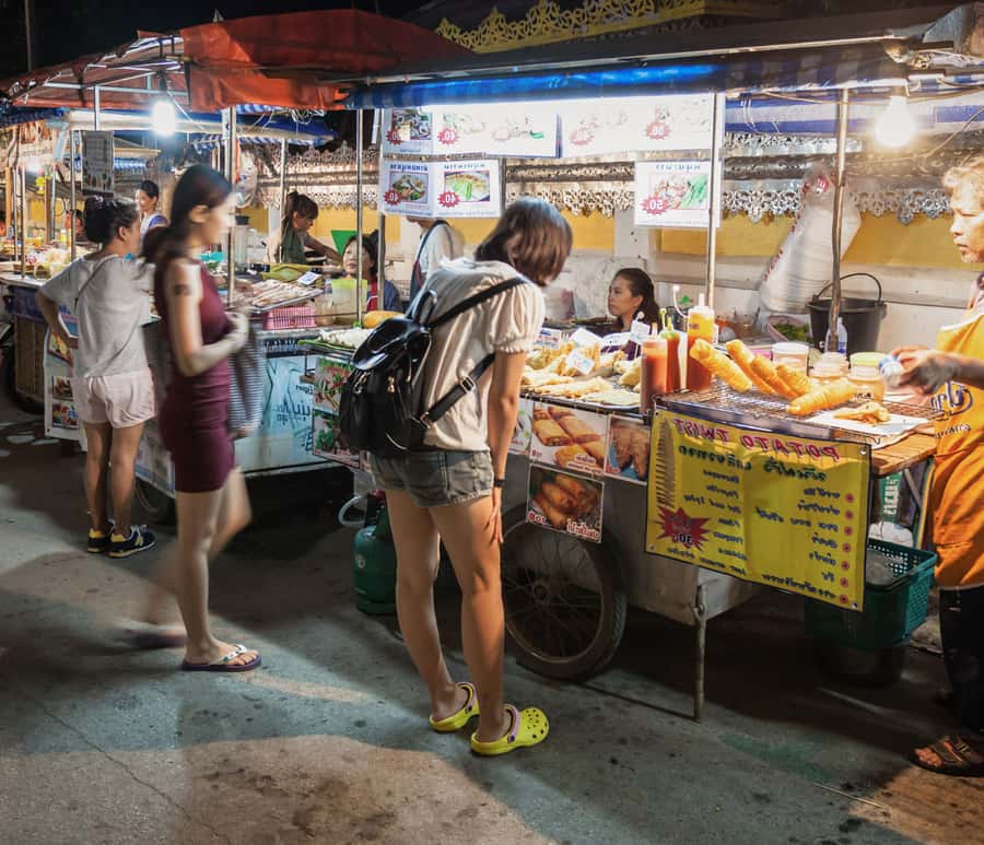 Bangkok Night Tuk Tuk: Private Tour of Markets & Landmarks - Wat Arun and the Grand Palace Area, Lit Up as Exterior Views