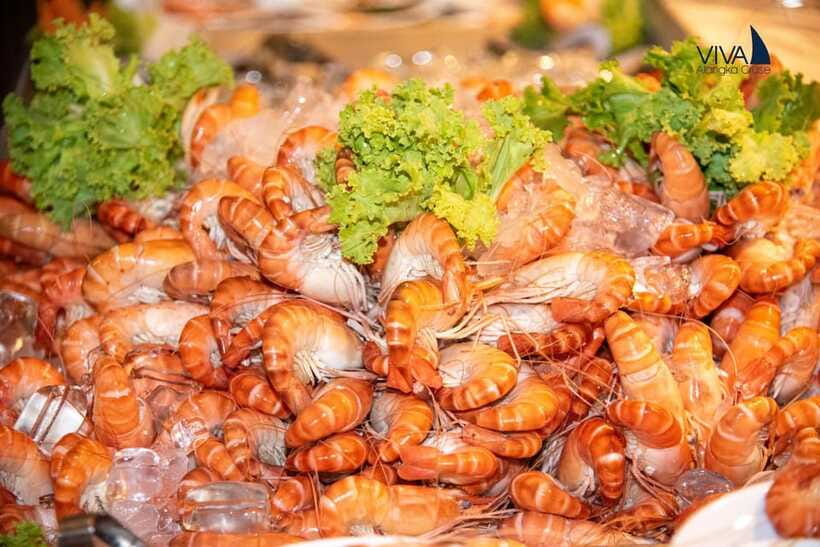 Bangkok: Noah 6 Stars Luxury Chaophraya River Dinner Cruise - Service, safety, and the “6-star” feel