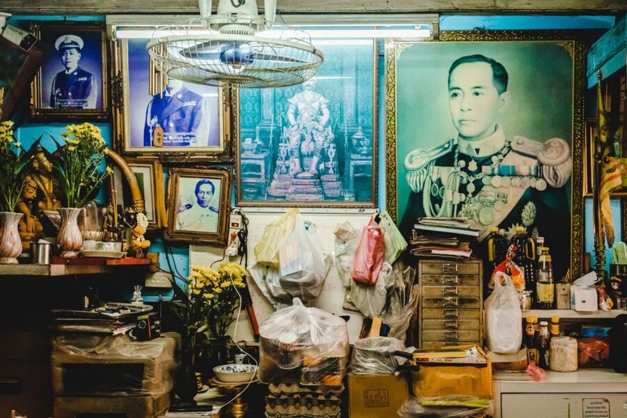 Bangkok: Old Siam Food Tour with 15+ Tastings - How the guide team keeps the tour smooth (and asks get answered)