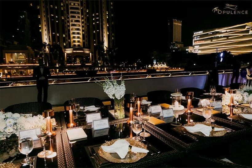 Bangkok: Opulence Luxury Dinner Cruise with Hotel Transfer - The dinner: seafood and international buffet, plus a welcome drink