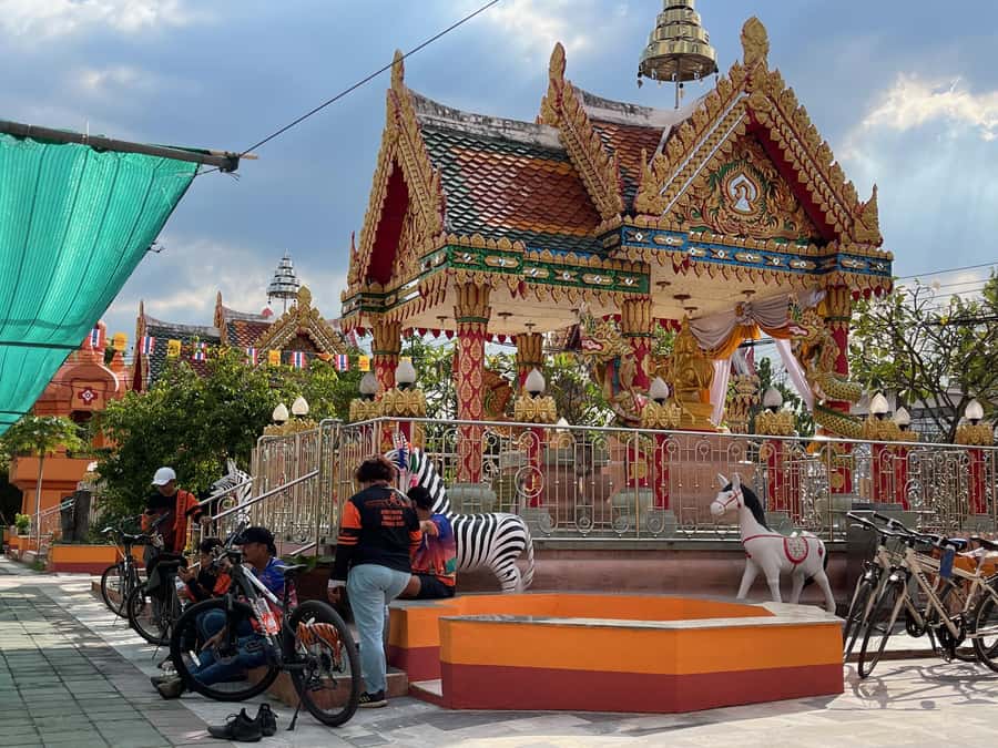 Bangkok Paradise Bicycle & Boat Tour - How This Tour Slips Off the Main Roads Into Real Bangkok