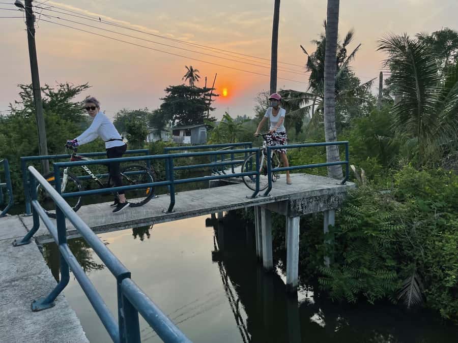 Bangkok Paradise Bicycle & Boat Tour - Bangkhuntian Canals by Canoe or Kayak, Plus Bird-Spotting