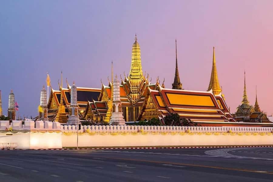 Bangkok: Private Charter with Customizable Route - Markets and shopping breaks: Wang Lang, Pratunam, ICONSIAM, and more