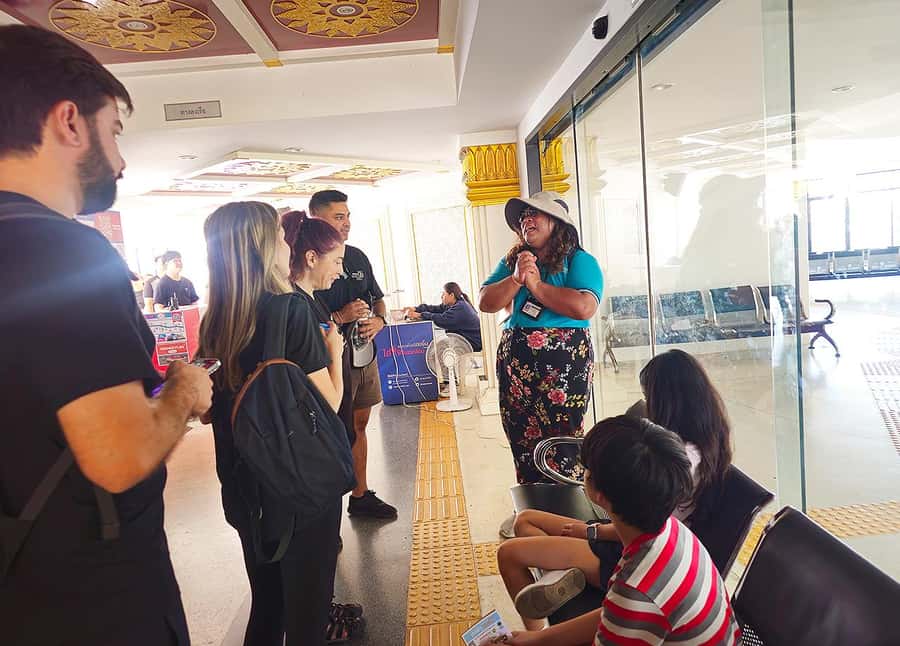 Bangkok Private & Custom Local Guide Tour - Phahurat: photo stops and a guided walk through shop-street Bangkok