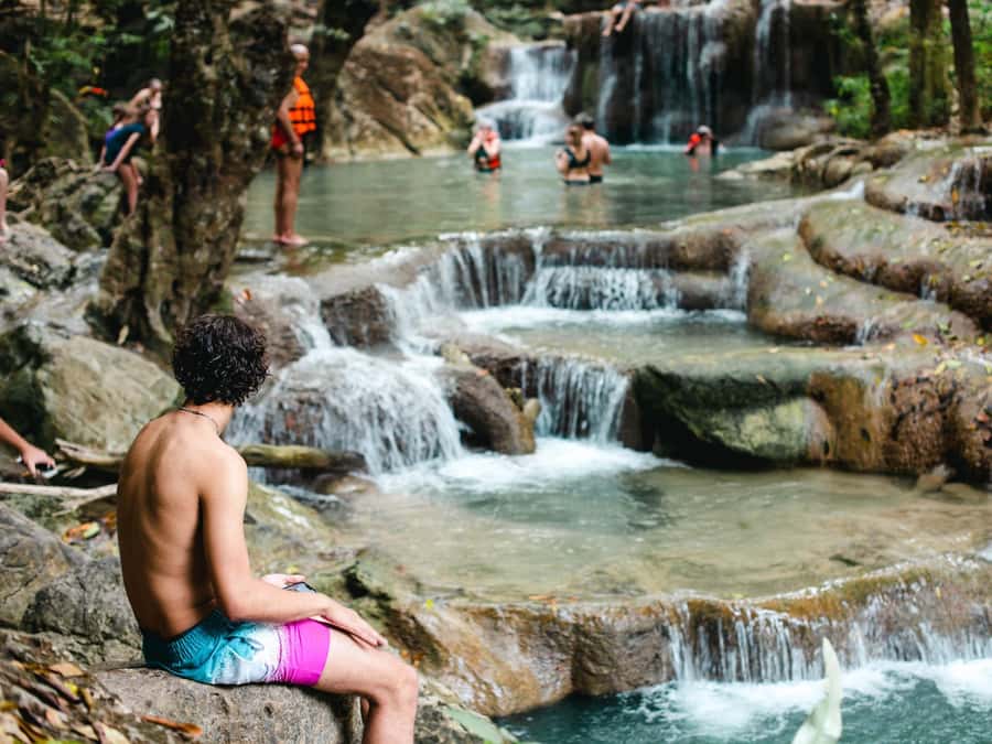Bangkok: Private & Customized Kanchanaburi Tour - JEATH War Museum: small space, big emotions
