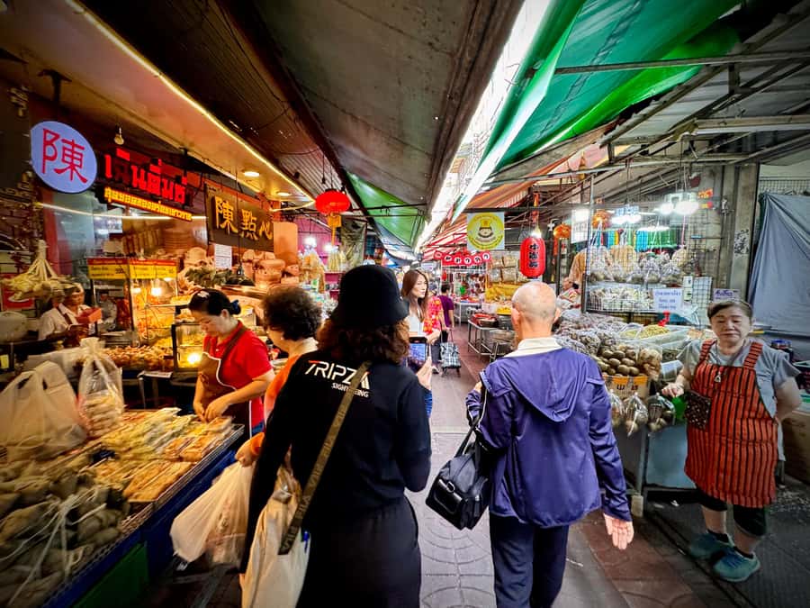Bangkok Private Guide In and Around - Chinatown and the Chao Phraya River: street energy plus photo opportunities