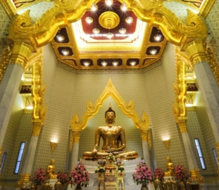 Bangkok: Private Half-Day Temple Tour - Through Chinatown toward Wat Pho’s reclining gold giant