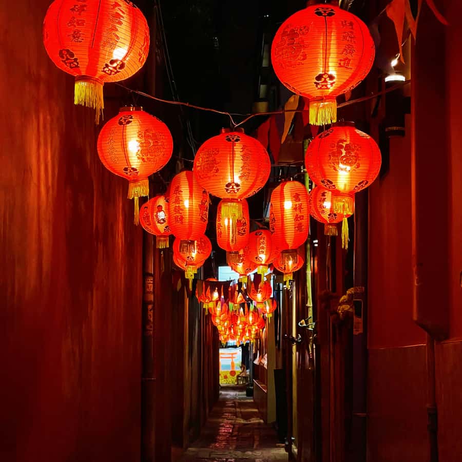 Bangkok: Private Old Quarter, Night Street Market, Temples - Rong Kueak Shrine and the Chinese-Thai texture of Chinatown