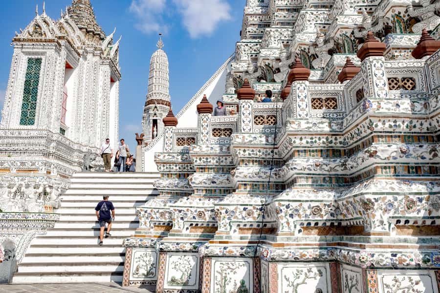 Bangkok: Private Temple City Grand Palace, Wat Pho, Wat Arun - The short ferry ride to Wat Arun (about 15 minutes)