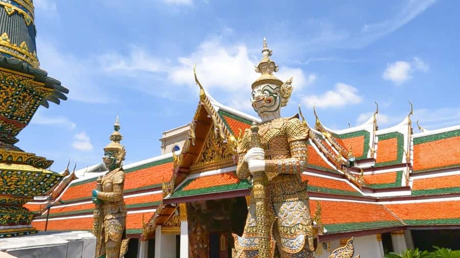 Bangkok: Private Temple City Grand Palace, Wat Pho, Wat Arun - Grand Palace and Wat Phra Kaew, Emerald Buddha viewing focus